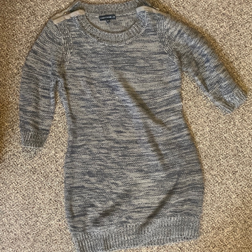 Long Size medium Form Fitting Sweater